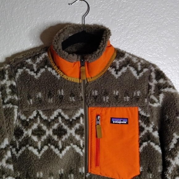 Patagonia Brown and Orange Fleece Jacket - Picture 3 of 9